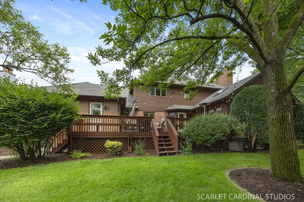 809 Glenmore Court Naperville IL 60540