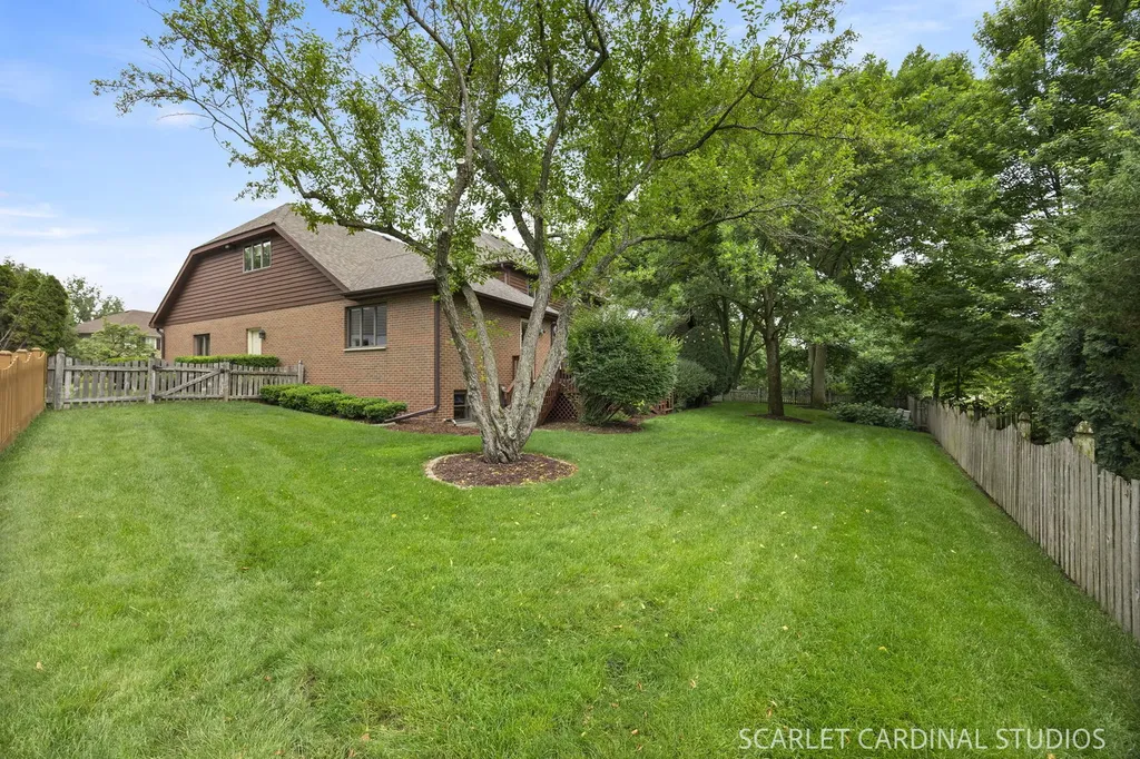 809 Glenmore Court Naperville IL 60540