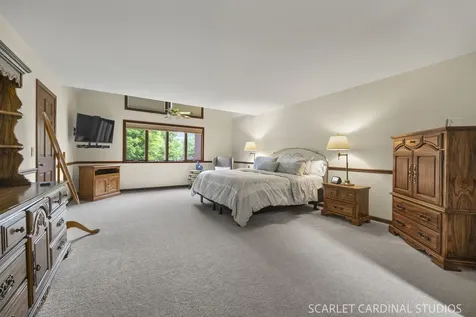 809 Glenmore Court Naperville IL 60540