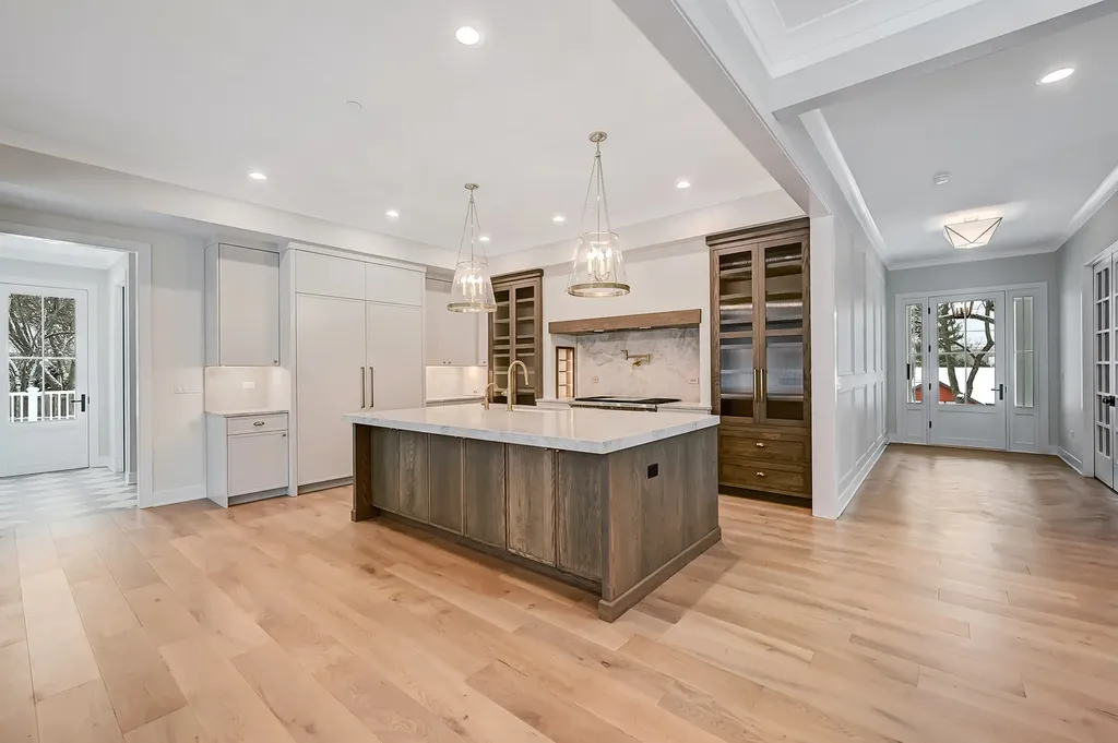 942 Acorn Avenue Glen Ellyn IL 60137