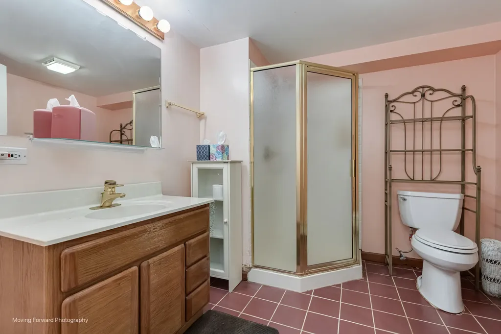125 North Oak Leaf Drive Addison IL 60101