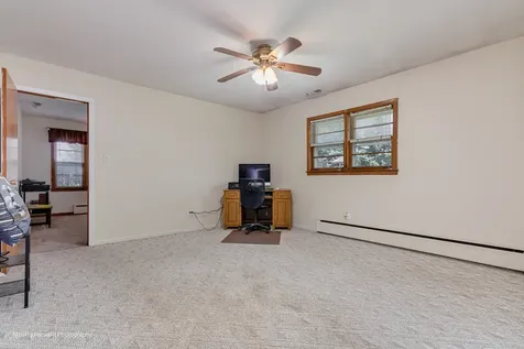 125 North Oak Leaf Drive Addison IL 60101