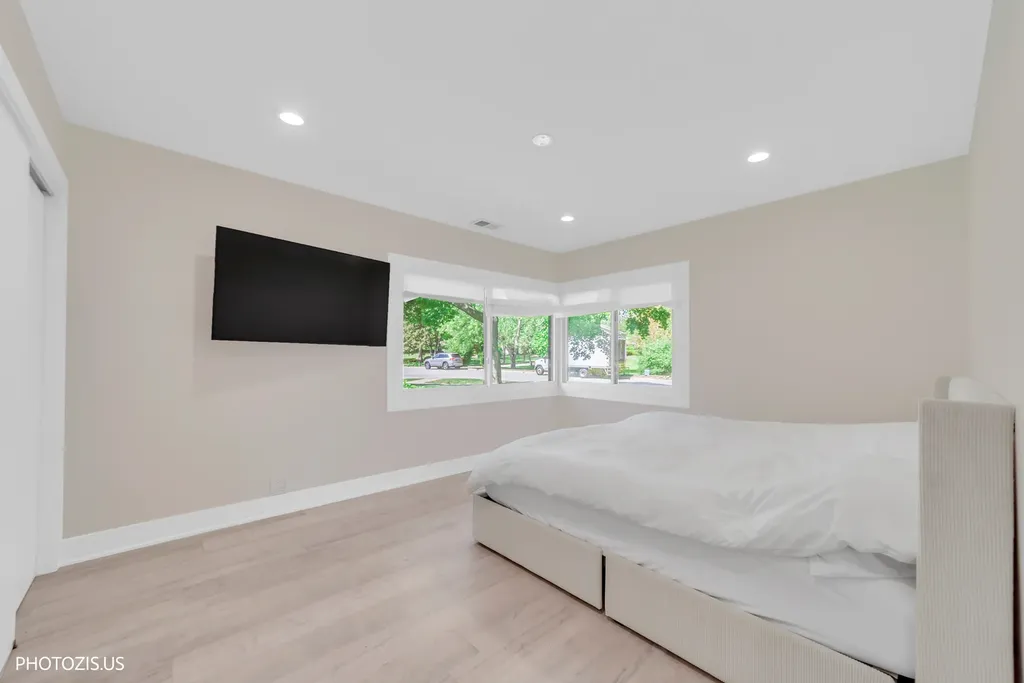 302 Goodridge Terrace Roselle IL 60172