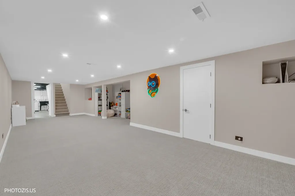 302 Goodridge Terrace Roselle IL 60172