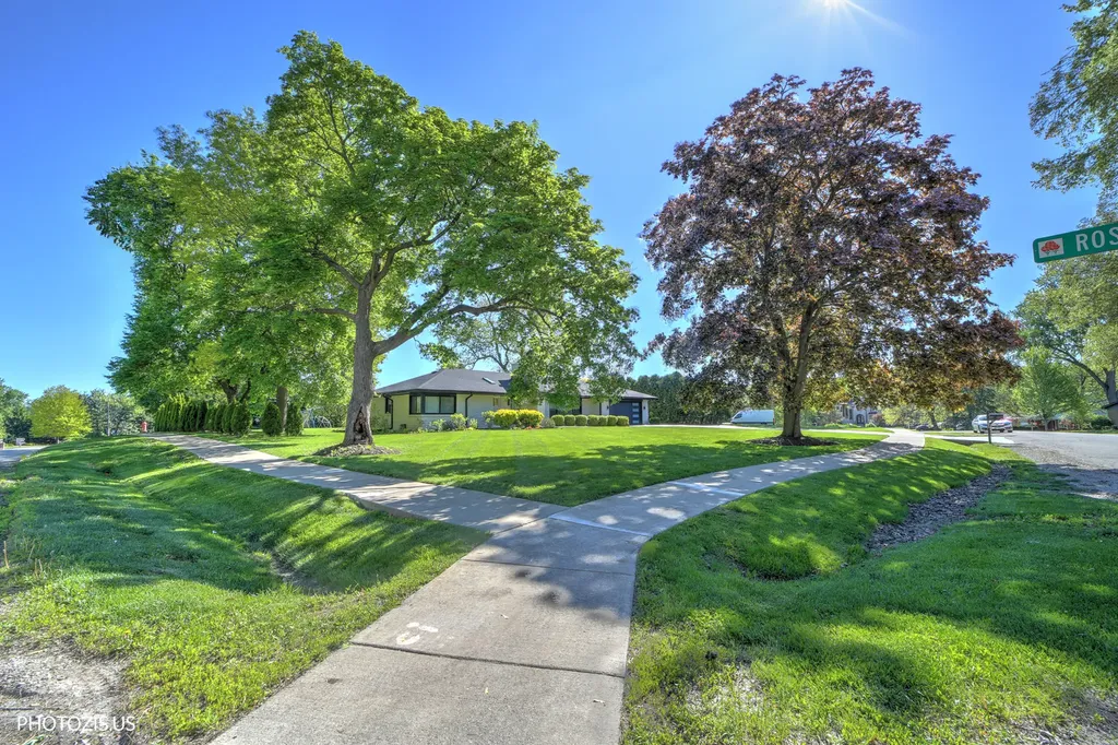 302 Goodridge Terrace Roselle IL 60172