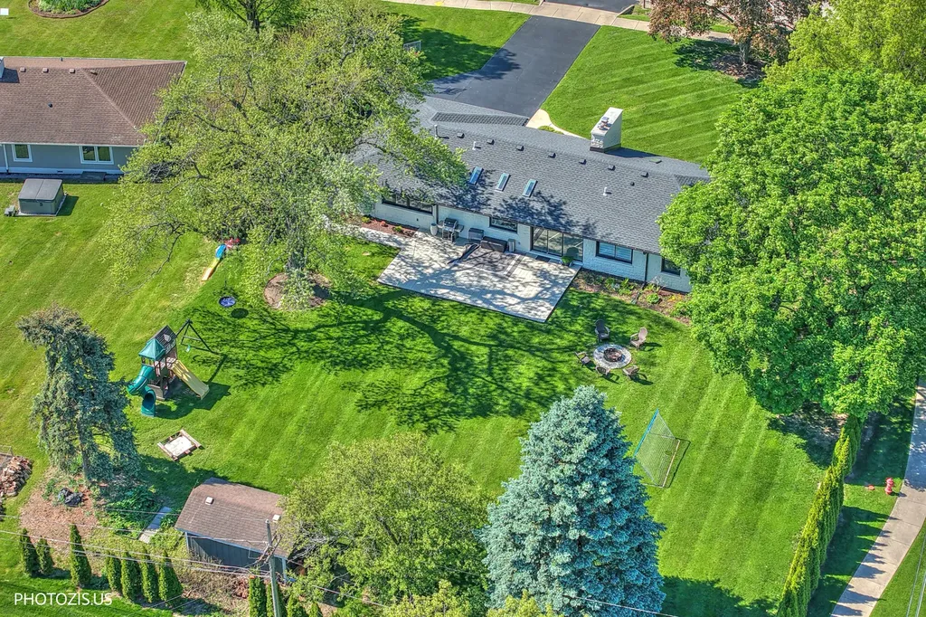 302 Goodridge Terrace Roselle IL 60172