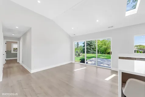 302 Goodridge Terrace Roselle IL 60172