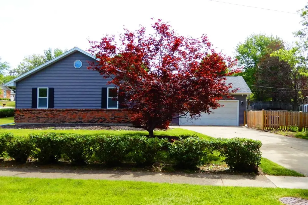 62 Alice Street Algonquin IL 60102