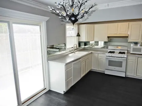 62 Alice Street Algonquin IL 60102