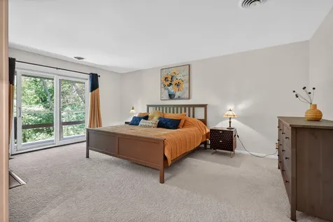 5017 Brookview Road Rockford IL 61107