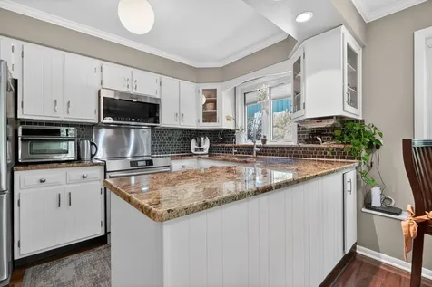 5017 Brookview Road Rockford IL 61107