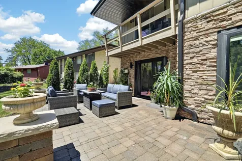 5017 Brookview Road Rockford IL 61107