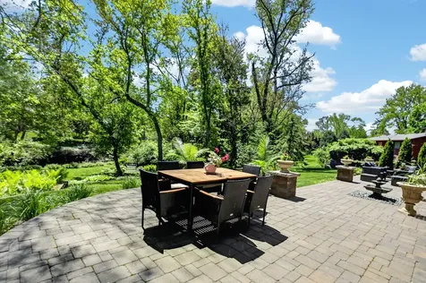 5017 Brookview Road Rockford IL 61107
