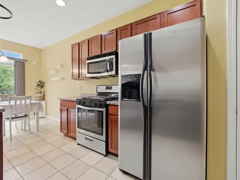 704 Amherst Drive Sycamore IL 60178