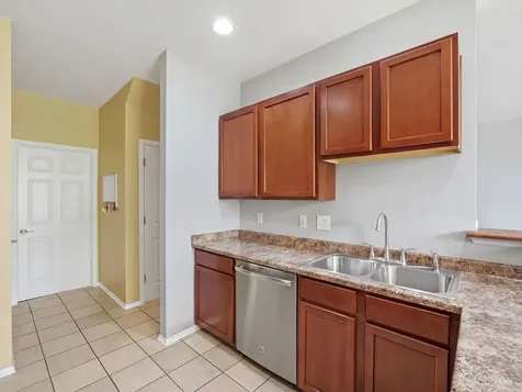 704 Amherst Drive Sycamore IL 60178