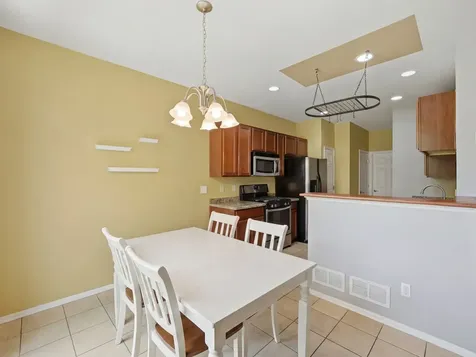 704 Amherst Drive Sycamore IL 60178