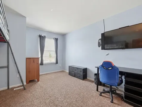 704 Amherst Drive Sycamore IL 60178
