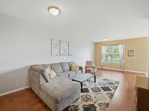 704 Amherst Drive Sycamore IL 60178