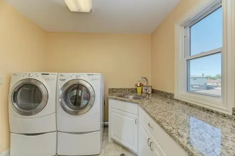 9956 Ivanhoe Avenue Schiller Park IL 60176