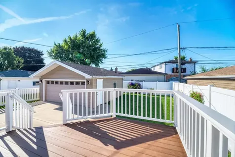 9956 Ivanhoe Avenue Schiller Park IL 60176