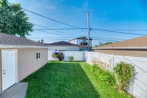 9956 Ivanhoe Avenue Schiller Park IL 60176