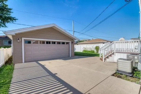 9956 Ivanhoe Avenue Schiller Park IL 60176