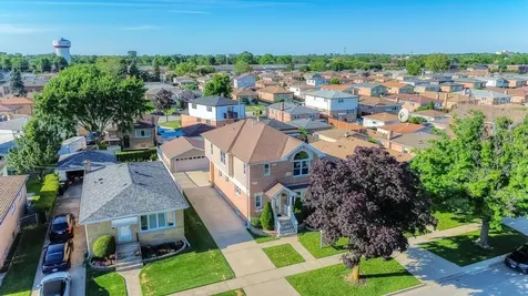 9956 Ivanhoe Avenue Schiller Park IL 60176