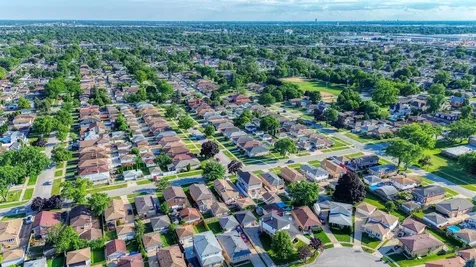 9956 Ivanhoe Avenue Schiller Park IL 60176
