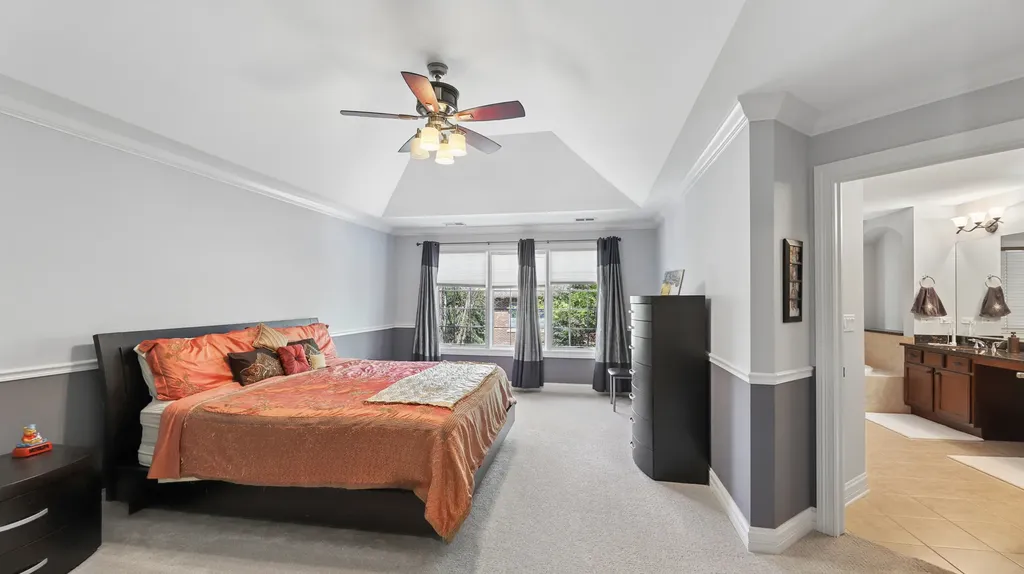 2466 Nicola Court Addison IL 60101