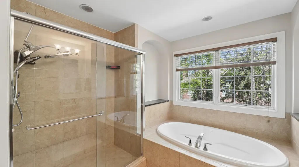 2466 Nicola Court Addison IL 60101