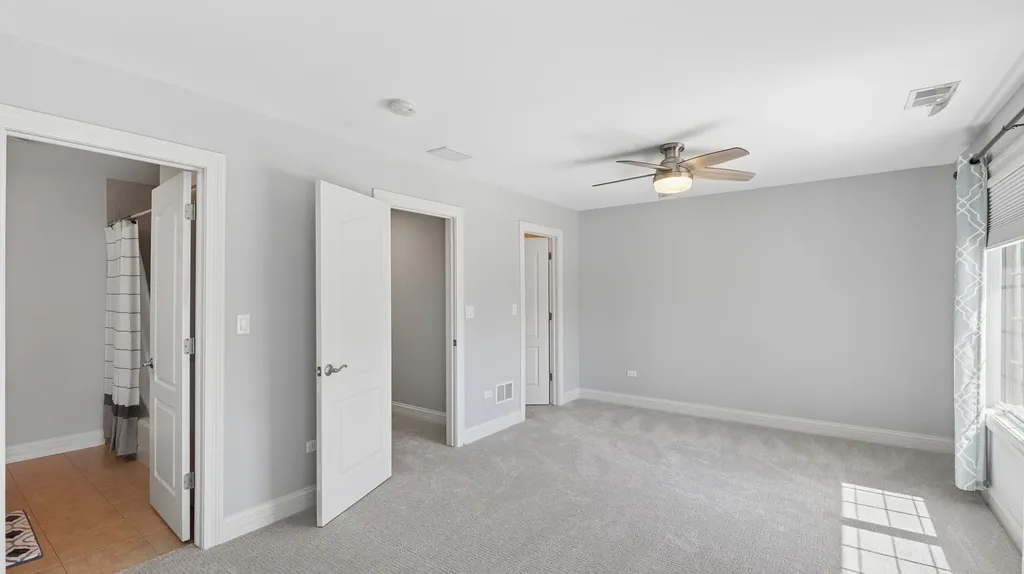 2466 Nicola Court Addison IL 60101