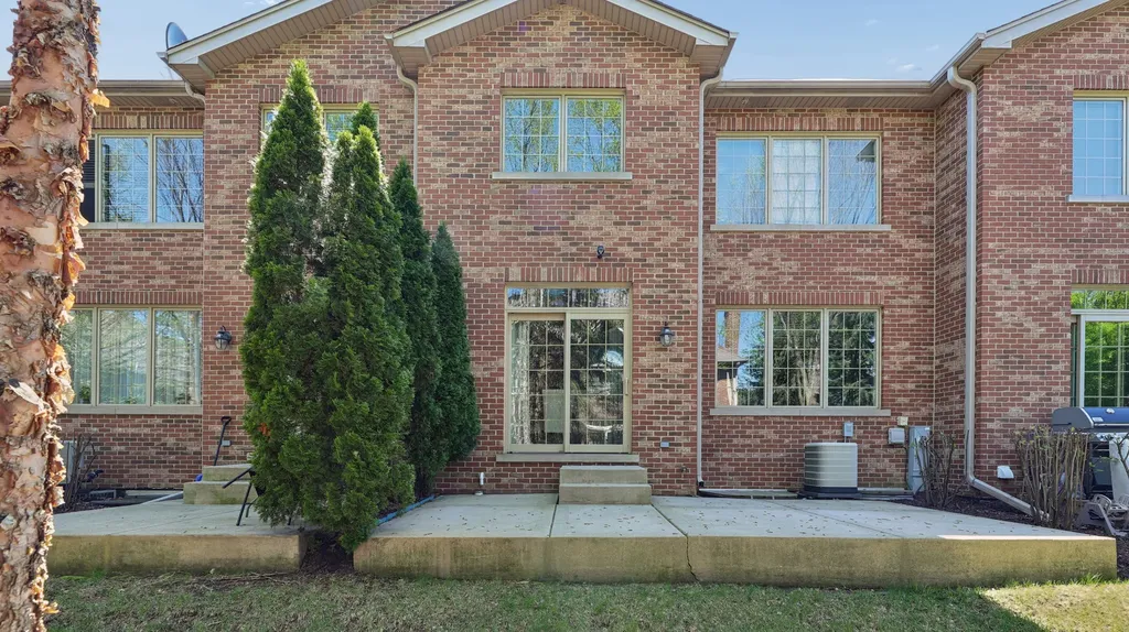2466 Nicola Court Addison IL 60101