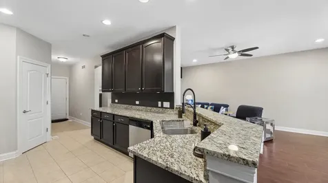 2466 Nicola Court Addison IL 60101