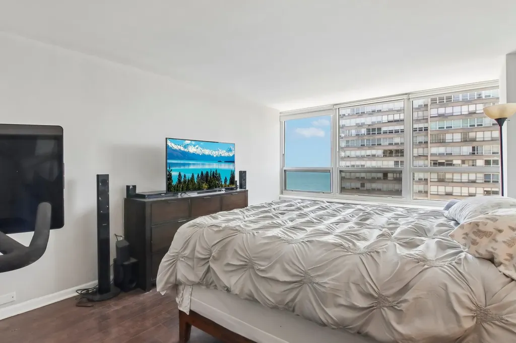 4800 South Chicago Beach Drive Chicago IL 60615