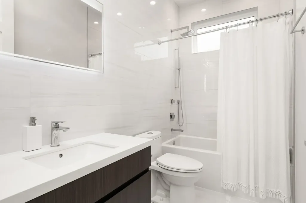 1624 West Pierce Avenue Chicago IL 60622