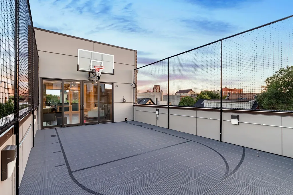 1624 West Pierce Avenue Chicago IL 60622