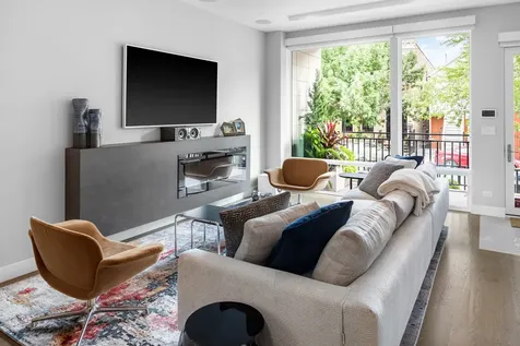 1624 West Pierce Avenue Chicago IL 60622