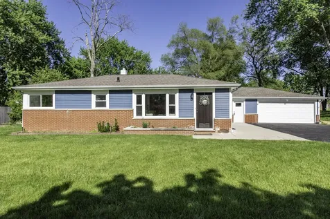 37155 North Shirley Drive Gurnee IL 60031