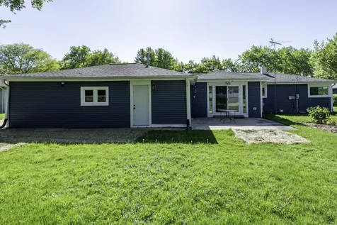 37155 North Shirley Drive Gurnee IL 60031