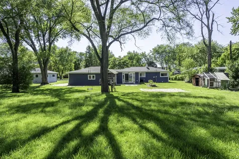 37155 North Shirley Drive Gurnee IL 60031