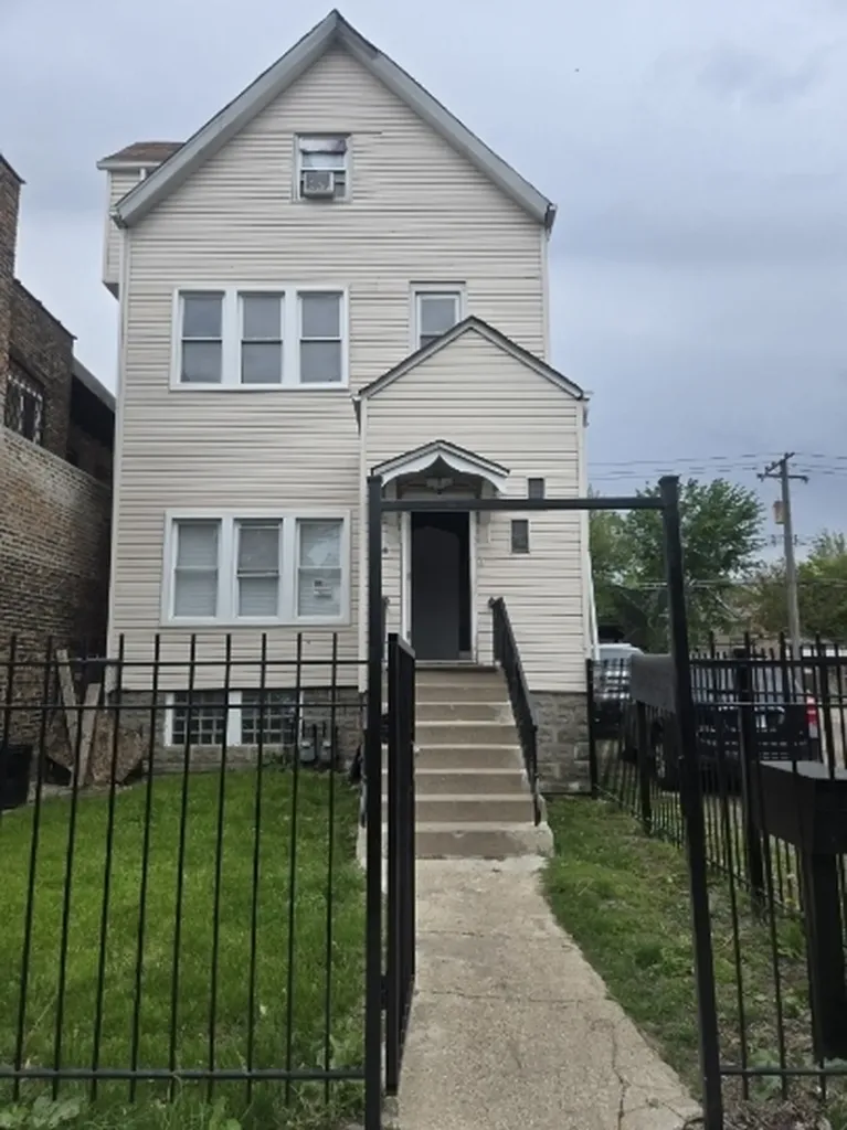 5244 South Ashland Avenue Chicago IL 60609
