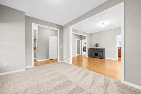 531 Birchwood Drive Yorkville IL 60560