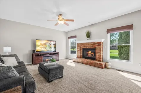 531 Birchwood Drive Yorkville IL 60560