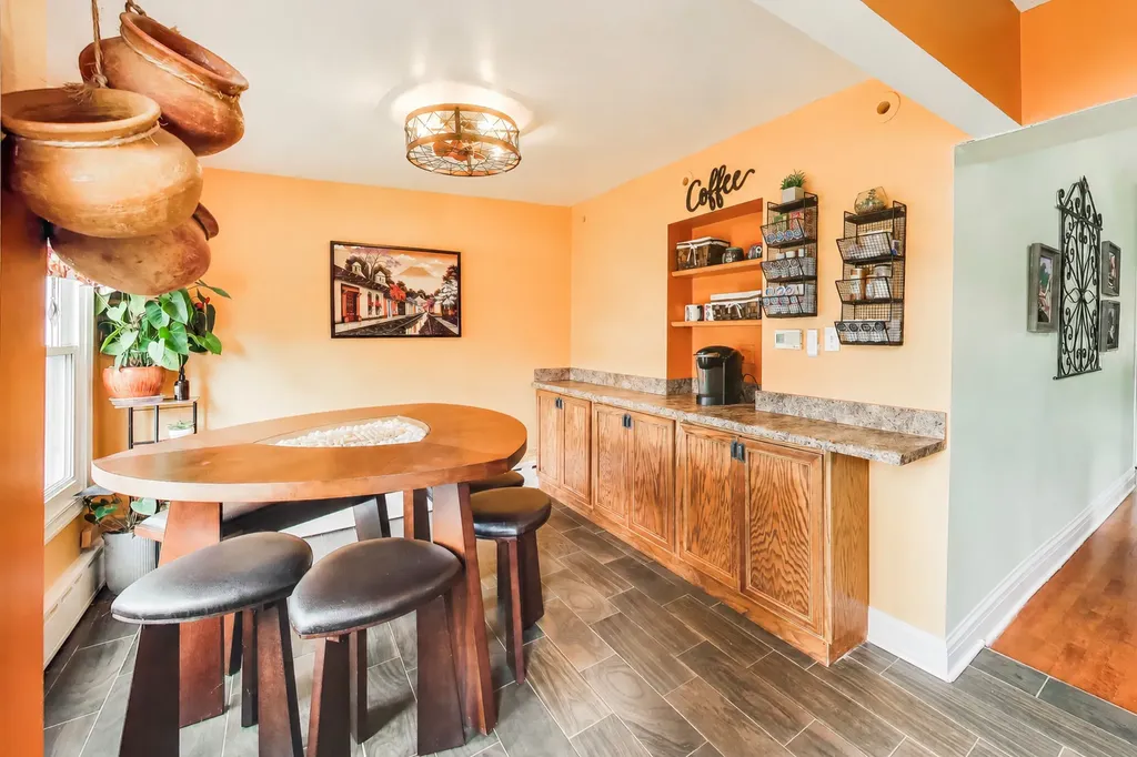 6732 West Rascher Avenue Chicago IL 60656