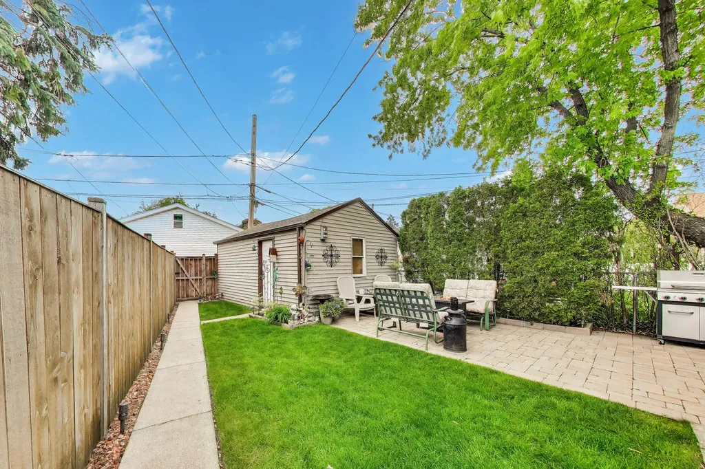 6732 West Rascher Avenue Chicago IL 60656
