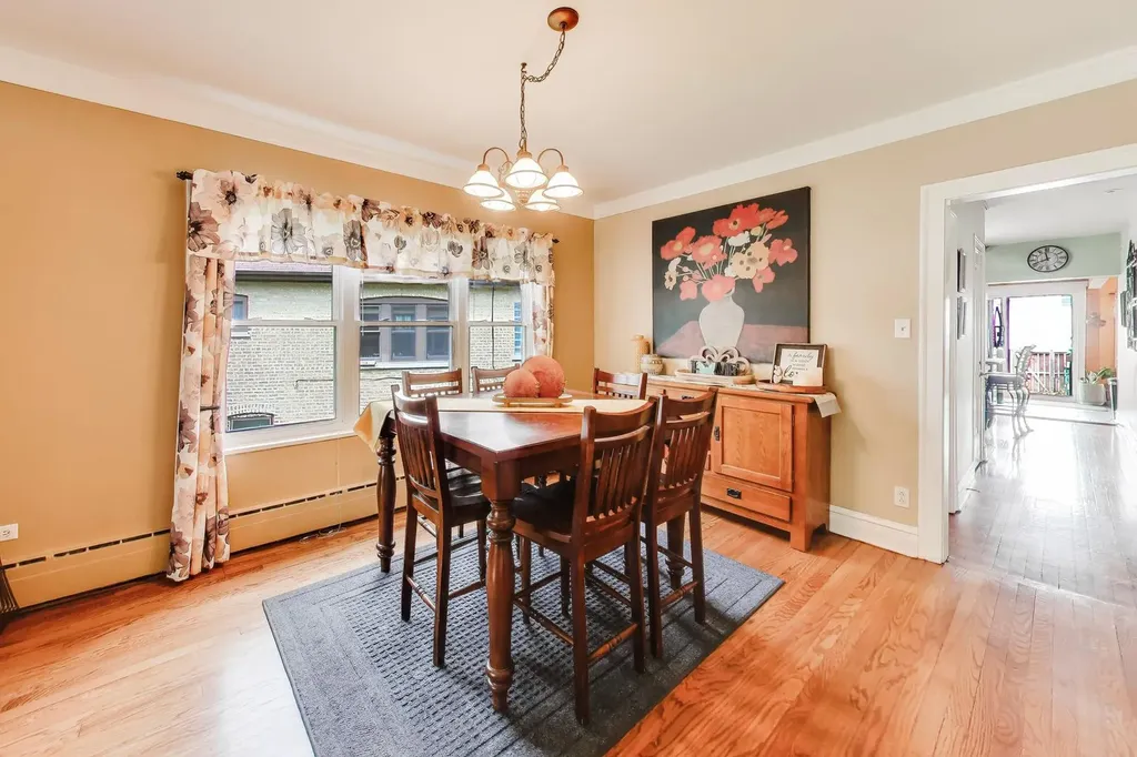 6732 West Rascher Avenue Chicago IL 60656