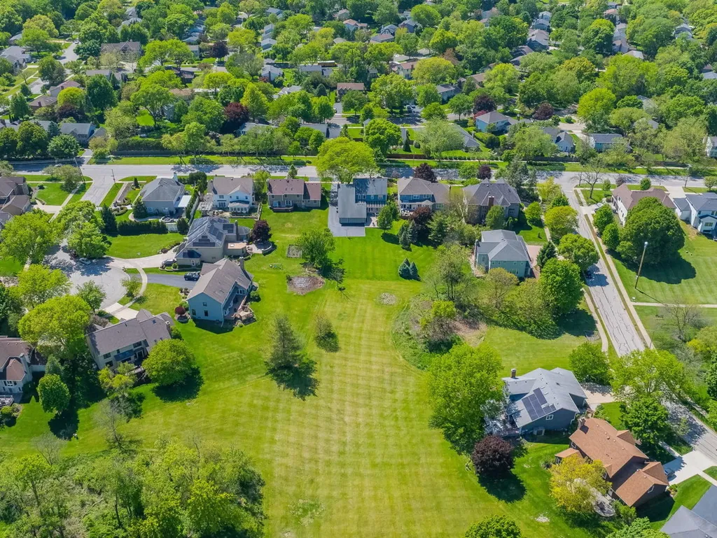 632 Olesen Drive Naperville IL 60540