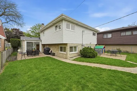 9437 North Lockwood Avenue Skokie IL 60077