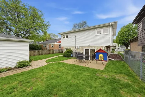 9437 North Lockwood Avenue Skokie IL 60077
