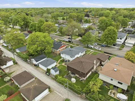 9437 North Lockwood Avenue Skokie IL 60077